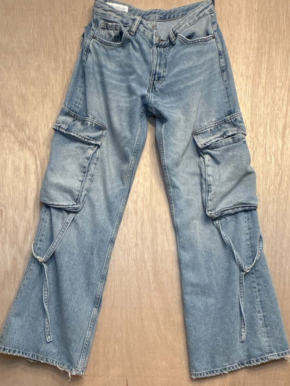 Zara Y2K Distressed Light Wash Denim Cargo Pants Size US 4